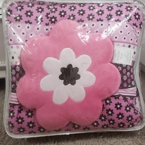 New Full size comforter set w/ decorative pillow